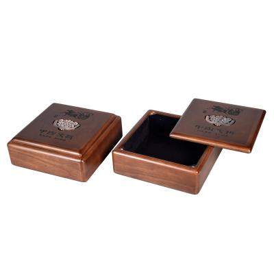 China Sale Square Like Chess Custom Strong Square Walnut Hot Cakes Magnet Gift Packaging Wooden Box for sale