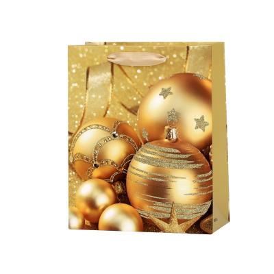 China Recyclable New Arrival Christmas Decoration Ball Paper Gift Bags with Handles Ready to Ship for sale