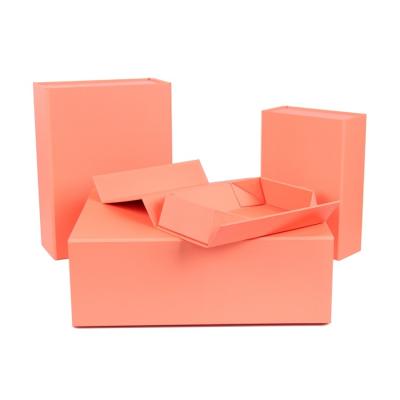 China Handmade Magnetic Closure Foldable Paper Packaging Boxes Premium Gift Packaging Box for sale