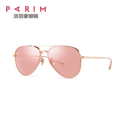 Chine Lunettes de soleil polarisées par rose pour le visuel facultatif de la taille HD de cadre d'or de TAC de femmes à vendre