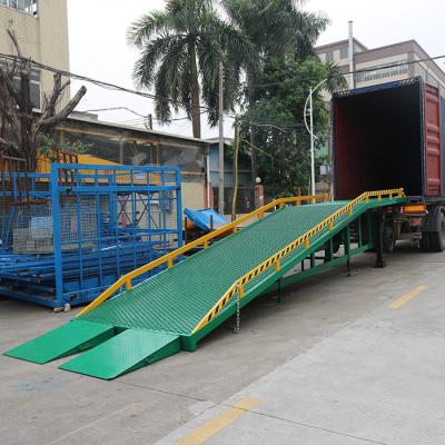 China 10000kg Mobile Dock Ramp Loading Portable Unloading Dock Non Slip for sale