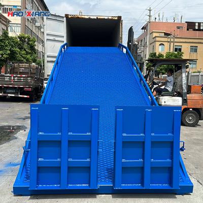 China Blaues bewegliches Ladedock Stahl-Portable Yard Ramp mit Liftplattform zu verkaufen