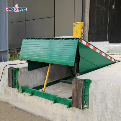 China 10t Loading Dock Equipment Blue Dock Plates For Warehouse for sale