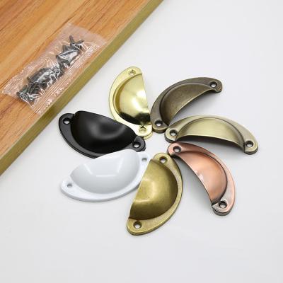 China Hot Sale Victorian Vintage Shell Shaped Furniture Door Pulls Brushed Nickel Cabinet Handles for sale