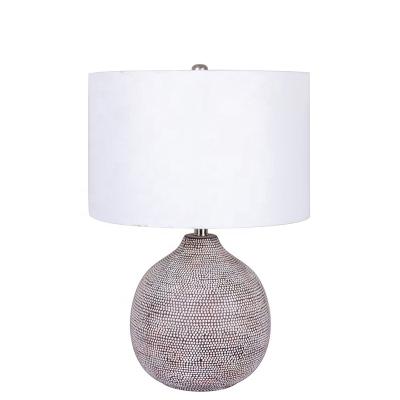 China Modern Hotel Convenient Bedroom Decorate Side Ceramic Table Lamp for sale