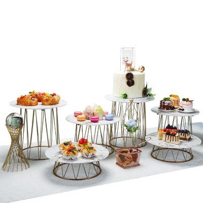 China Dessert Display/Food Display/Cakes Stands Cake Stand Wholesale Wedding Supplies Metal Cake Dessert Table Hot Cake Stand Set for sale