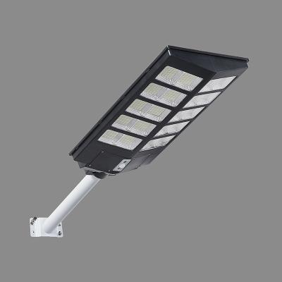 China ROUTE Manufacturer Price All In One Outdoor Control Smart Garden Solar Street Light for sale