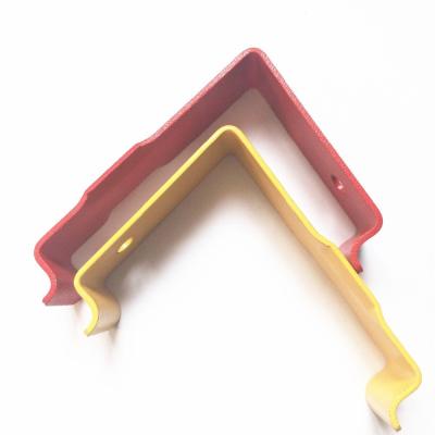 China 1.5mm Thickness Carbon Steel V-Shaped Zinc Plating Metal Crate Clips for Wooden Package for sale