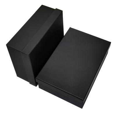 China Recycled Materials Take Out Custom Boxes With Logo Cardboard Black Box Customize For Shipping for sale