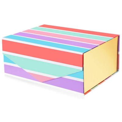 China Luxury Recycled Materials Valentines Day Boxes With Custom Colorful Magnetic Design Closure Gift Boxes Packaging for sale