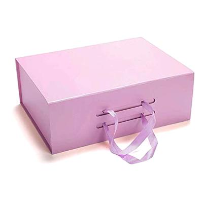 China Recycled Materials Lace Glossy Printed Custom Apparel Box For Shopping , Foldable Cardboard Packaging Gift Box With Ribbon Handle for sale