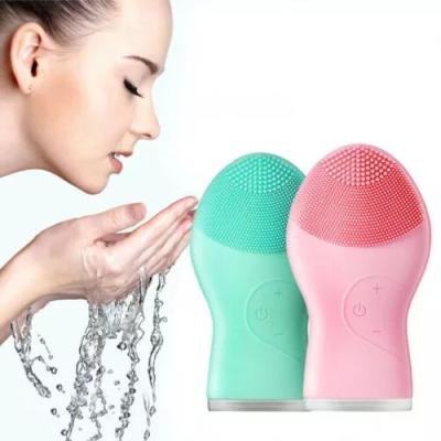 China Sonic Silicone Facial Cleansing Brush USB Rechargeable Electric Silicone Face Brush Deep Cleansing Beauty Facial Brush for sale