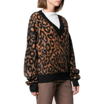 China agujas QUICK DRY women's sueteres tops tejidos sweater v neck leopard sweater fashion sweater customized for sale