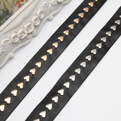 China Bags Wholesale Garment Rivets Trimming PU For Trim Heart Shaped Sew On Fabric Design Rivets For Bags Fashion Custom Flat Rivet Studs for sale