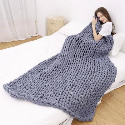 China Anti-Static Chenille Chunky Knitted Yarn Blanket Handmade Knit Blanket Hot Sale Chunky Blanket Soft Throw for sale