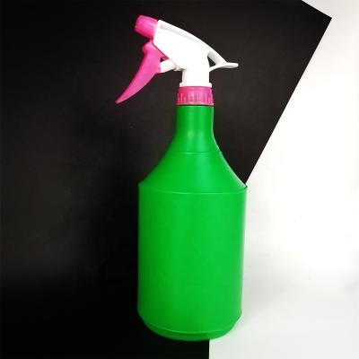 China Green 1000ml Bottle Of Household Products Manual Trigger Spray Color Detergent Supplier for sale