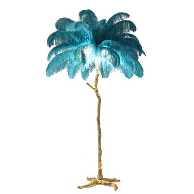 China Modern Copper Floor Lamp Ostrich Feather Desk Lamp Living Room Hotel Lighting Designer Position Modern Copper Floor Lamp for sale