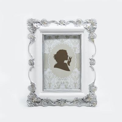 China Environmental Friendly Luxury Resin Vintage Photo Frame Gold Picture Frame for sale