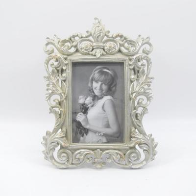 China Environmental Friendly Handmade Baroque Vintage Resin Photo Frame , Durable Antique Picture Frames for sale