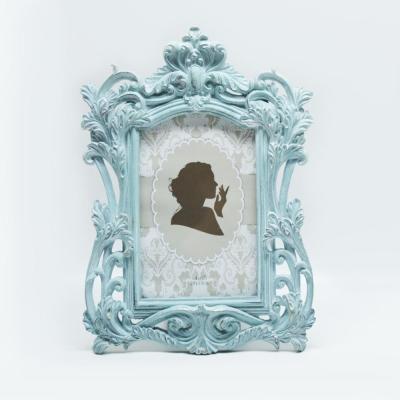 China Environmental Friendly Handmade Antique Vintage Resin Photo Frame , 8x10 White Baroque Picture Frames for sale