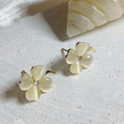 China TRENDY factory direct earrings jewelry models for woman girl party flower gold gift trendy flower earrings for sale