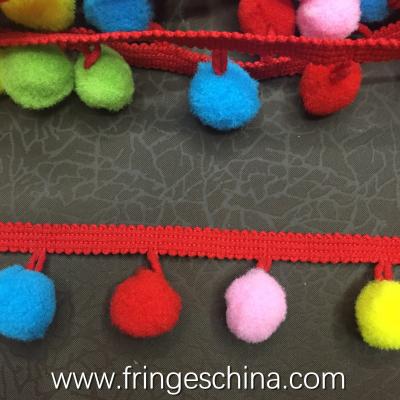 China Machine producing OEM wholesale beautiful fabric drapery trimmings beaded pom pom fringes for sale