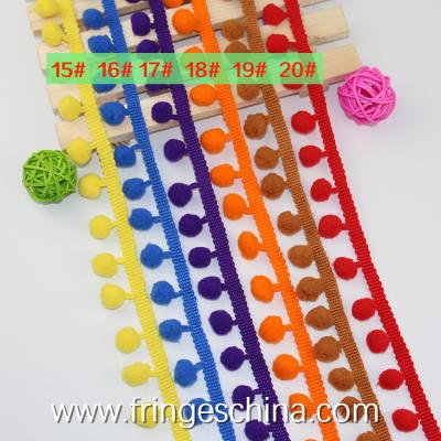 China Machine producing OEM wholesale beautiful fabric drapery trimmings beaded pom pom fringes for sale