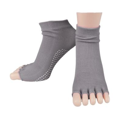 China Best Sportsman Selling Custom Non-Slip Gymnastics Ladies Cotton Pilates Yoga Socks Non-Slip Socks for sale