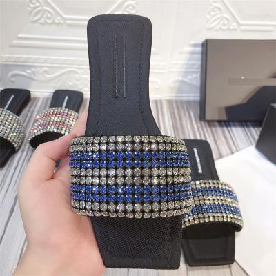 China Female Black Head Square Fashion Wear Trend Aw Diamond Flip Flops Summer Slippers Flat Casual Sandals for sale