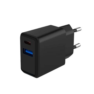 Chine Chargement rapide USB C Bloc de chargeur Adaptateur de charge USB Chargeur murale Journaux personnalisés à vendre