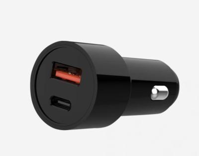 China Portable USB A C Car Charger 38W QC3.0 Schnellladegerät Schwarz/Weiß Farbe zu verkaufen