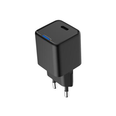 China Travel Smart Charging Smart Universal US Power Adapter with Fast Charging Technology for sale