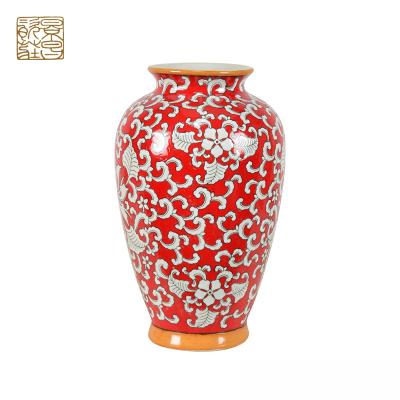 China Red Decorated Chinese Ceramic Vase Reproduction of Traditional Desktop Vase for sale