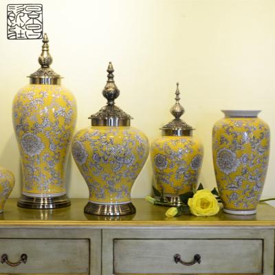 China Wholesale Chinese Custom Antique Luxury Decorative Temple Decoration Porcelain Ceramic Yellow Ginger Jars With Lid for sale