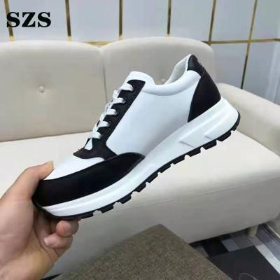 China Fashion Trend Bulk Discounts Women Sneakers Shoes Running Shoes Sneakers for sale