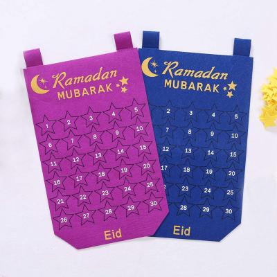 China DIY Felt Felt Timely Felt Ramadan Wall Hanging Numbered Countdown Eid Mubarak Ramadan Advent Calendar for sale