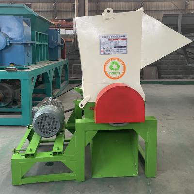 China Multifunctional Plastic Bottle Crusher Machine with 500 800 kg/h Production Capacity for sale