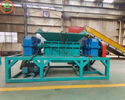 China 9CrSi/D2/SKD-11 Blades Dual Shaft Double Motor Shredder voor het smelten van zwaar schroot met lage snelheid Te koop