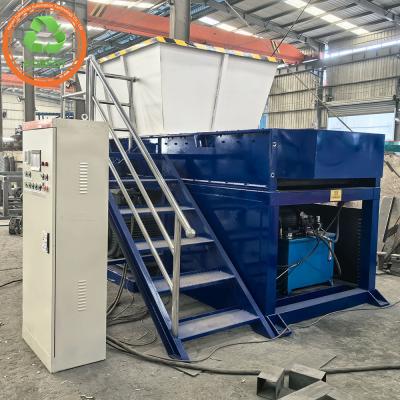 China Single Shaft Shredder for Small Discharge Particle Size Fabric Clothes 4000 kg Weight for sale