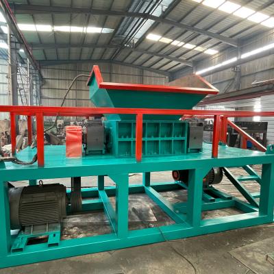 China Twin Shaft Hob Shredder for Waste Plastic Bag and Clothes Recycling 1000KG/H Capacity for sale