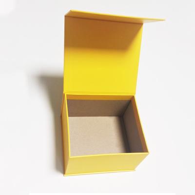 China Recycled Materials 2022 new arrival simple folding clothes packaging box packaging paper boxes shipping boxes custom logo packaging for sale