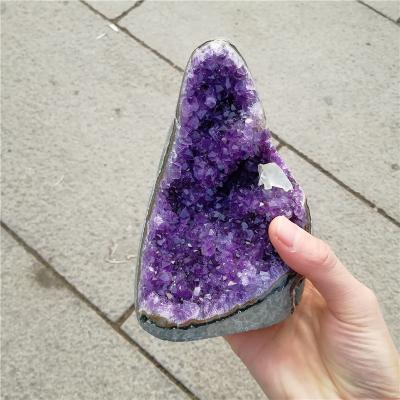 China China Wholesale Natural Crystal Group Geode Amethyst Geode Quartz Gemstone Crystal Healing for sale