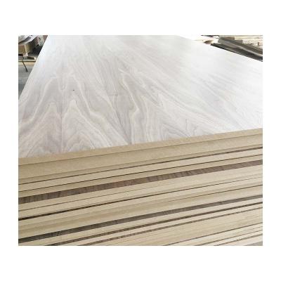 China Durable factory directly provides medium-density fiberboard with a density that can be fine-grained according to customer needs for sale