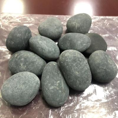 China Modern Natural Landscaping Mexican Garden Decoration Black Riverstones Beach Pebbles for sale