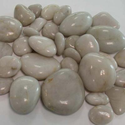 China Large Modern Perforated Gravel Sea Glass Pebble Stacking Wash Stone Gray Floor Mosaic Tile Jewelry Preparing Epoxy For Swimming Pools for sale