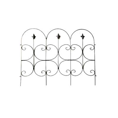 China Decorative Landscape Edging Anti-rust Fence Garden Wire Border Fence Easily Assembled Folding Flower Bed Fence for sale