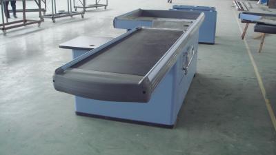 China SPCC Anti Rust Conveyor Belt Checkout Counter For Hyper Market for sale