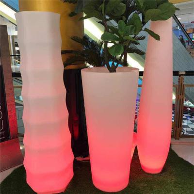 China Shopping Mall Lighting Rotomolded Planters Customer Design OEM Acceptable for sale