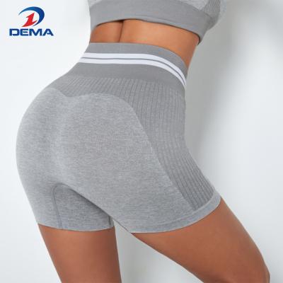 China Breathable butt sports crack! crack! shorts female net red tight fitting hip yoga pants Quick-drying running training fitness pants for sale