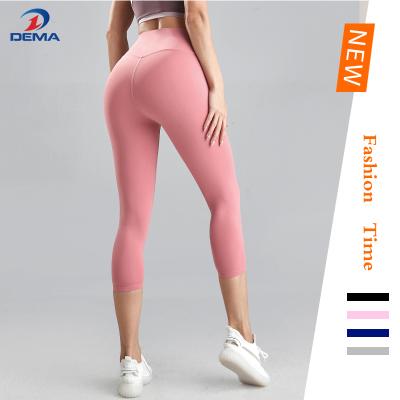 China Wholesale Breathable Workout Gym Pants Custom Butt Lift High Waist Capri Pants Women Yoga Pants Gaiters for sale